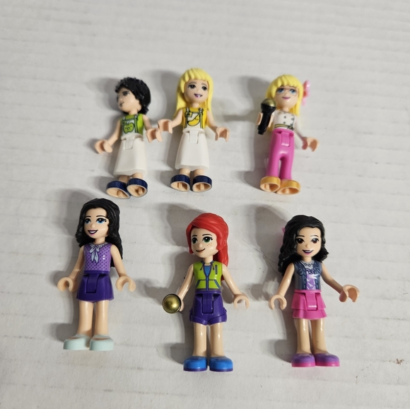 Lego friends minifigures bundle - Picture 2 of 6